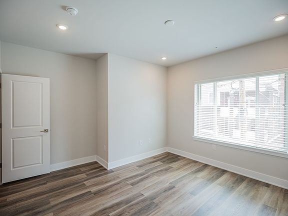 5th image of 3707 Haverford Ave #1