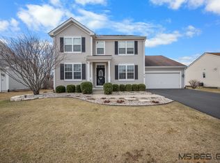 419 River Bend Dr, Genoa, IL 60135