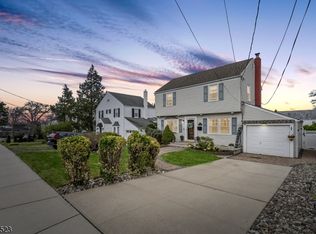17 Burlington Rd, Clifton, NJ 07012