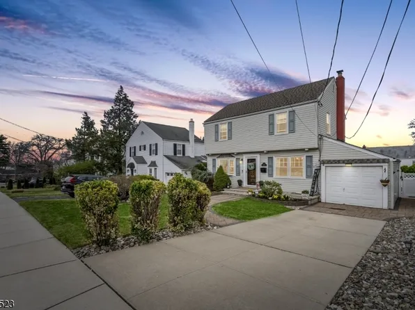 17 Burlington Rd, Clifton City, NJ 07012