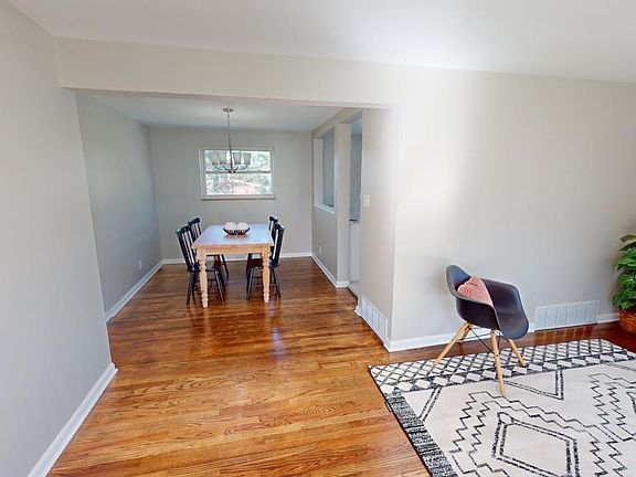 3rd image of 599 Picuda Ct