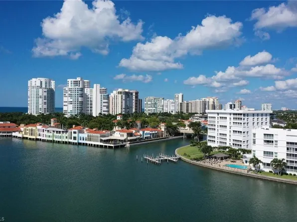 250 Park Shore DR E #101, NAPLES, FL 34103