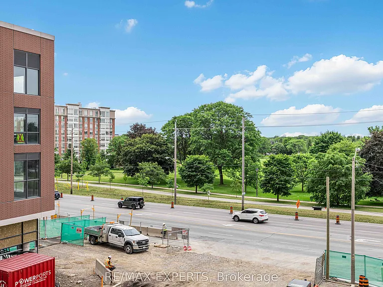 4010 Eglinton Ave W #320 — Photo 31