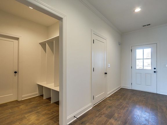 3rd image of 3426 Magruder Dr #M2