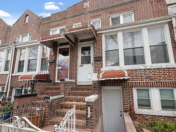 2nd image of 155 E 29th St