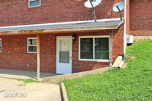 2nd image of 1445 Woodland Dr