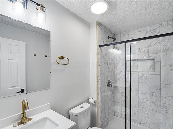 5th image of 2261 Hamilton Ave
