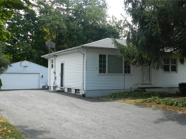 13593 Seco Blvd, Burton, OH 44021