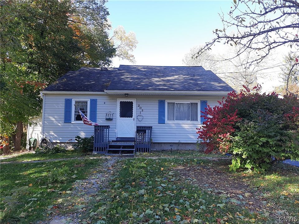 1st image of 203 Garrett Dr