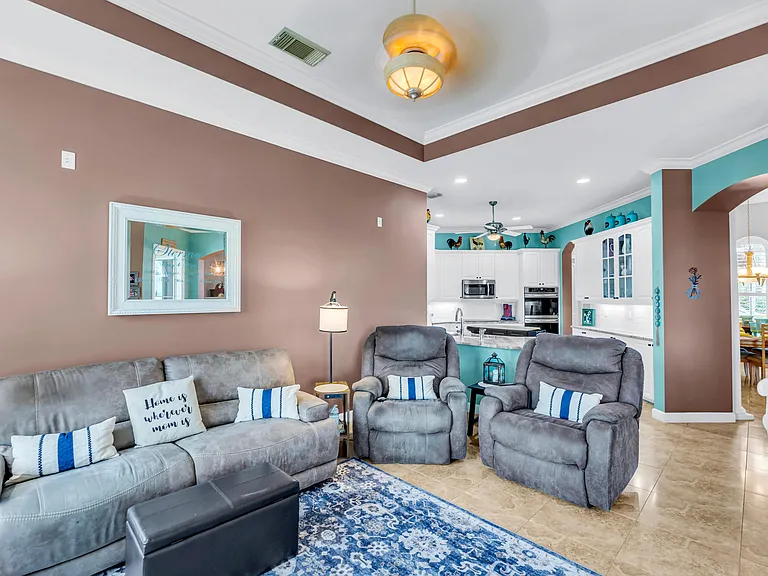 923 SW Grand Reserves Blvd — Photo 33