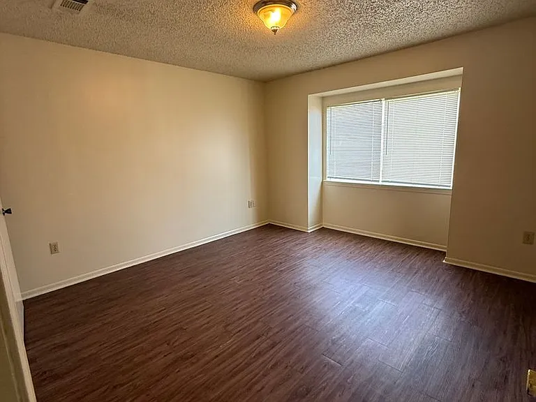 8727 Granite Dr — Photo 6