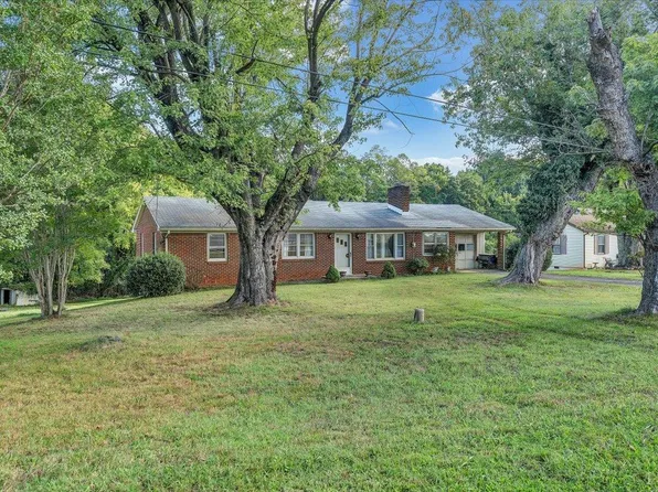 1016 Greenfield Rd, Bedford, VA 24523