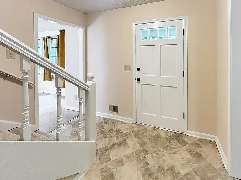 2491 Annandale Dr — Photo 3