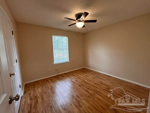 5563 Chantilly Cir — Photo 11