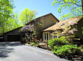 5232 Falcon Ridge Rd, Roanoke, VA 24018