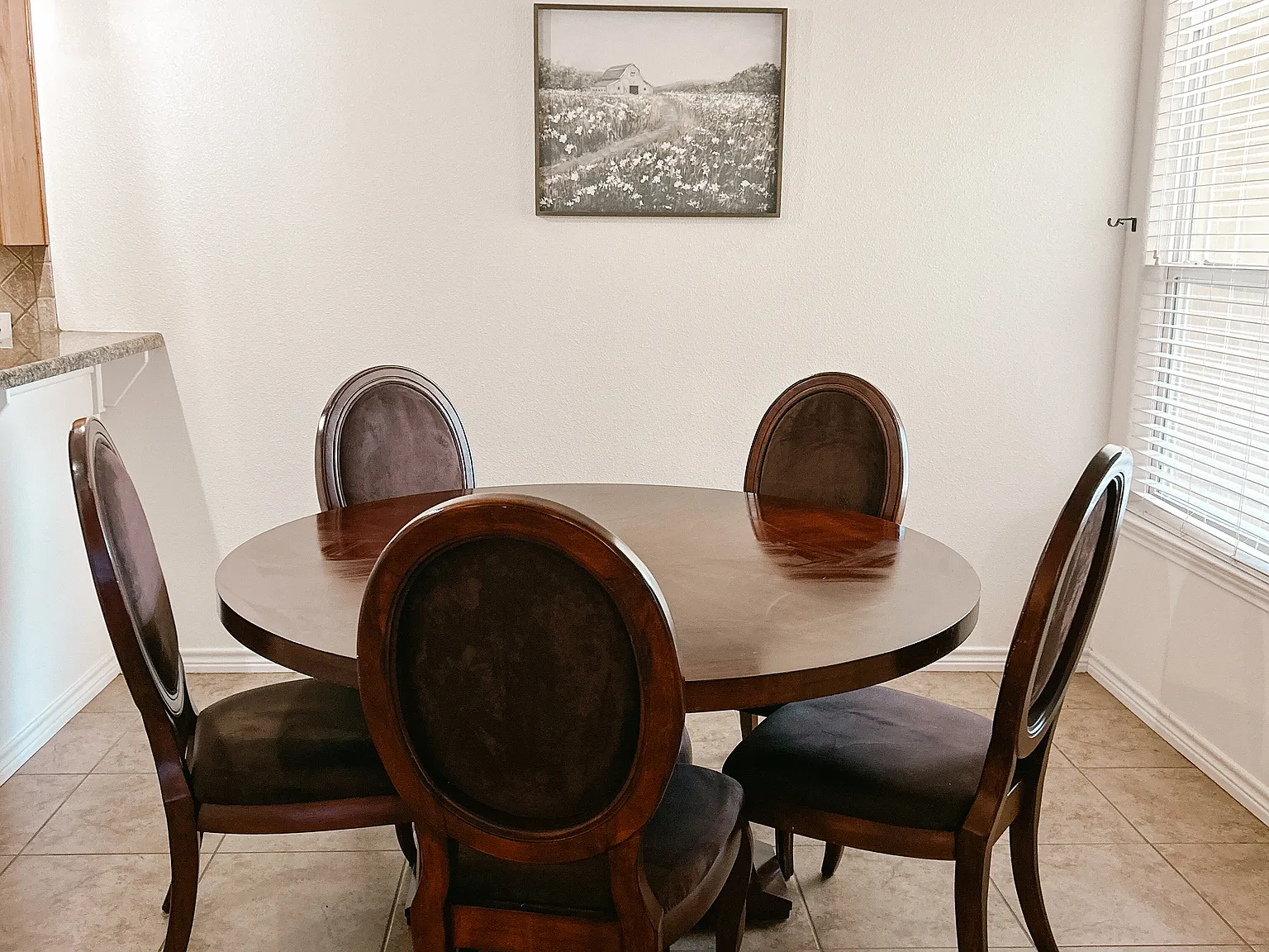 3 bed, 1321 sqft, $1,850 — Photo 2