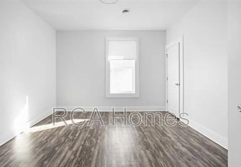 1112 Pleasant St #2 — Photo 14