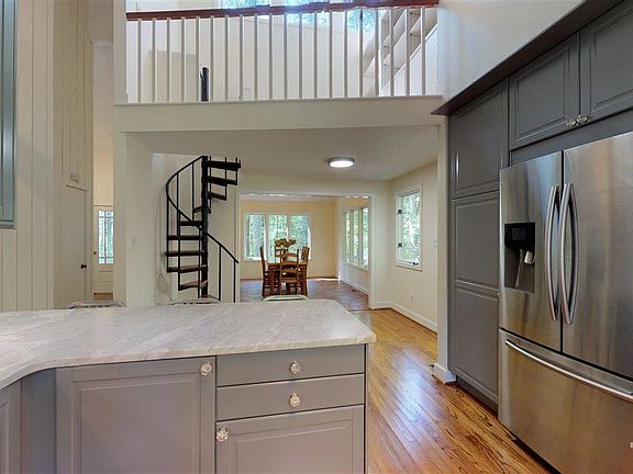 5th image of 253 Seminole Dr