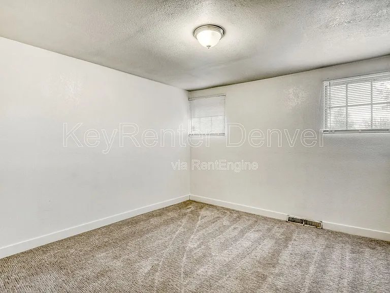 654 Meade St — Photo 7