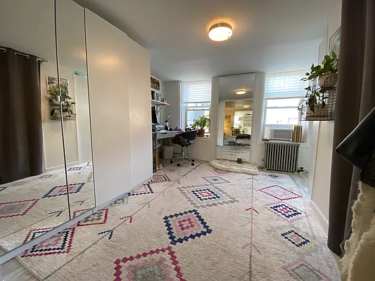 Rented by Realty Collective | media 19