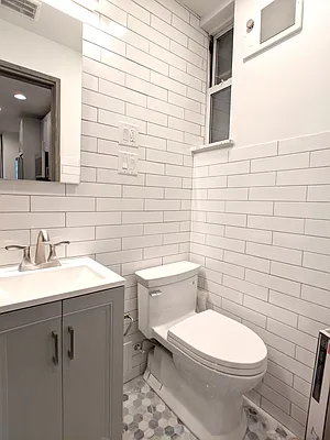 Rented by Mirador Real Estate | media 6