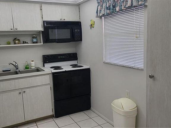 4th image of 1350 N Portofino Dr #204TAR