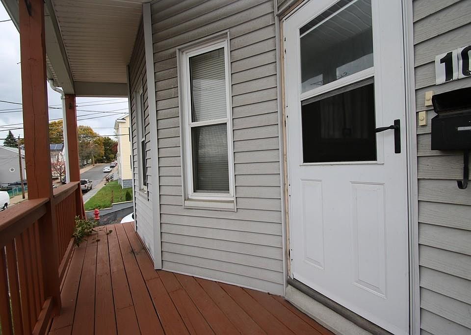2nd image of 105 Dartmouth St