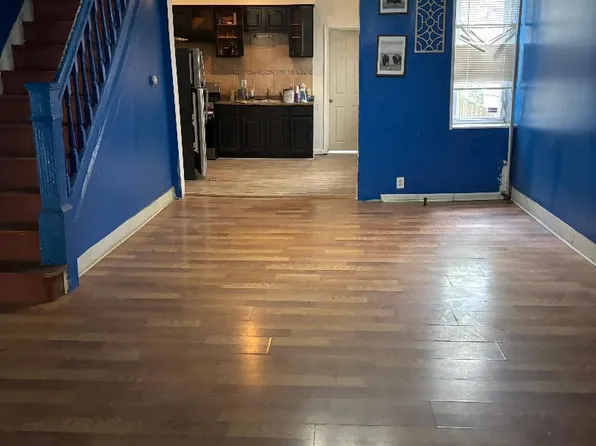 902 Maple Ter, Darby, PA 19023