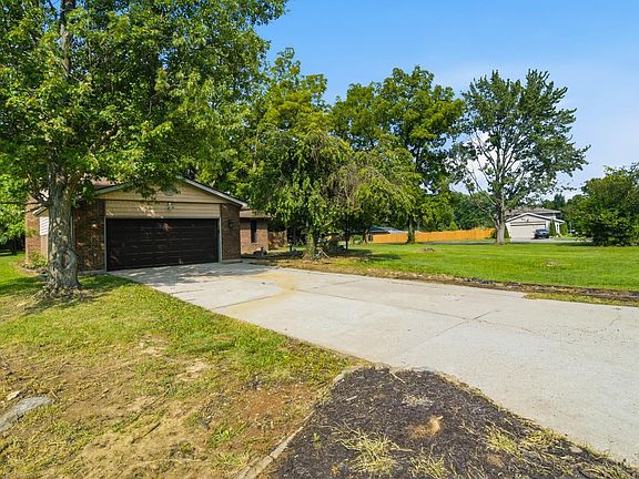 2nd image of 6332 Shannon Dr