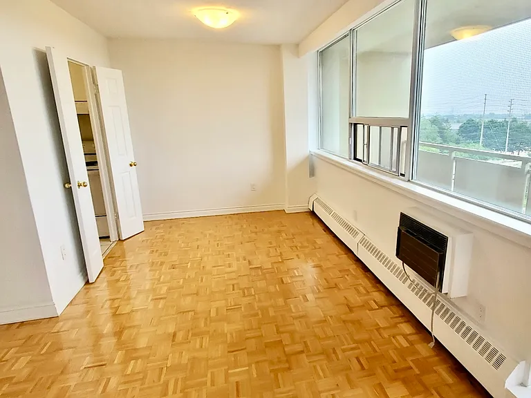 3150 Golden Orchard Dr — Photo 2