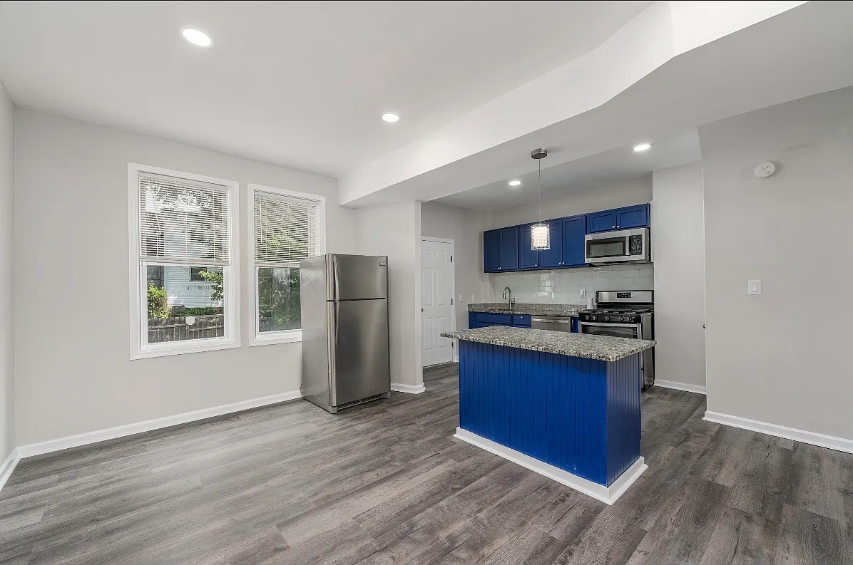 4 bed, 2000 sqft, $2,000 — Photo 4
