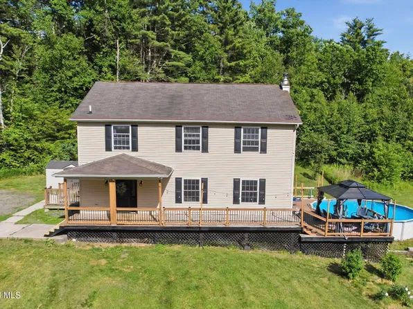 28 Covenant Circle, East Nassau, NY 12062