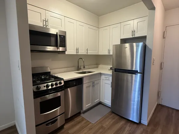 30-25 31st Street image 1 of 7