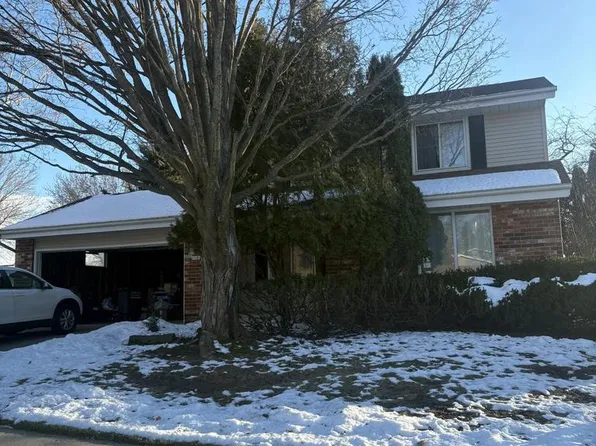 1501 Grandview AVENUE, Oconomowoc, WI 53066