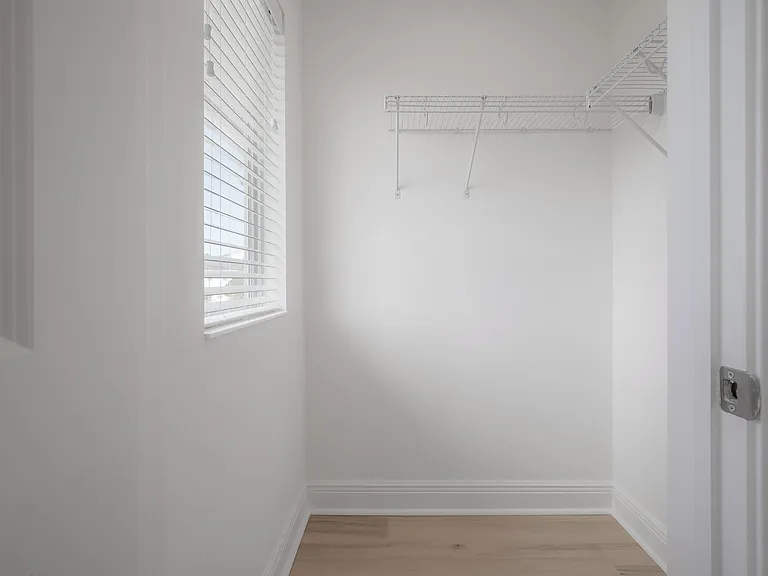 2703 W Fig St #1 — Photo 30