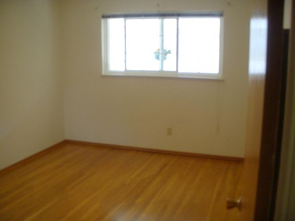 3rd image of 740 Palo Alto Ave