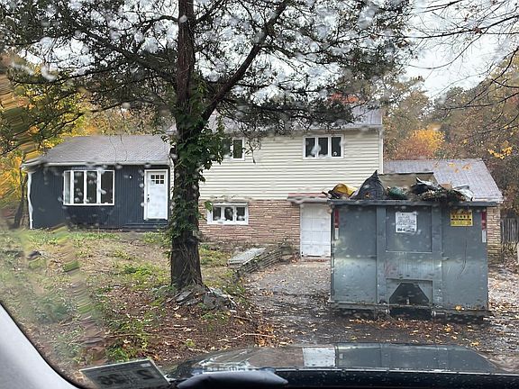 4th image of 123 Vance St