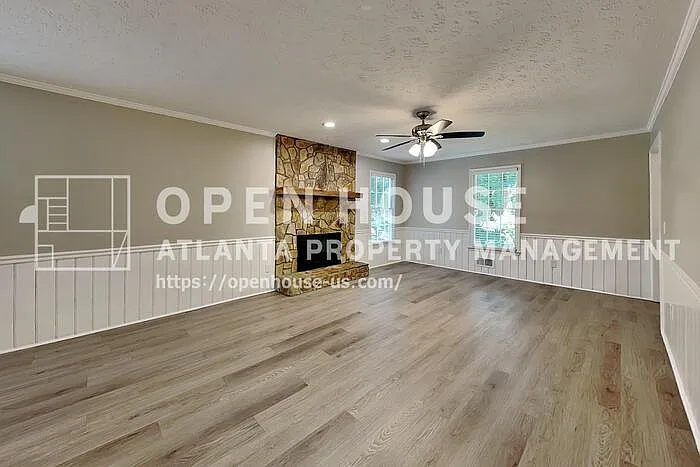 2169 Winding Creek Ln SW — Photo 3
