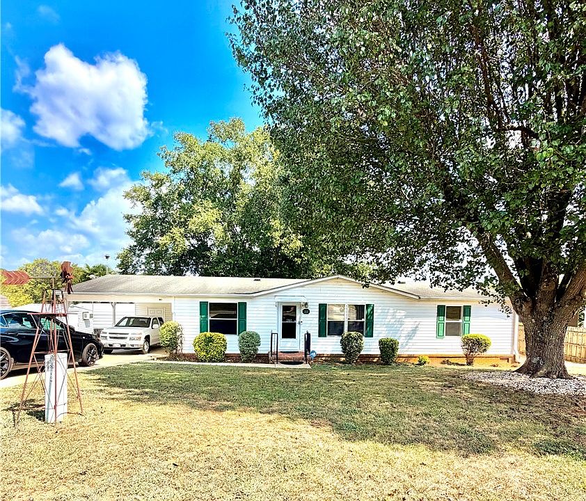 1st image of 111 Lauren Flynn Dr