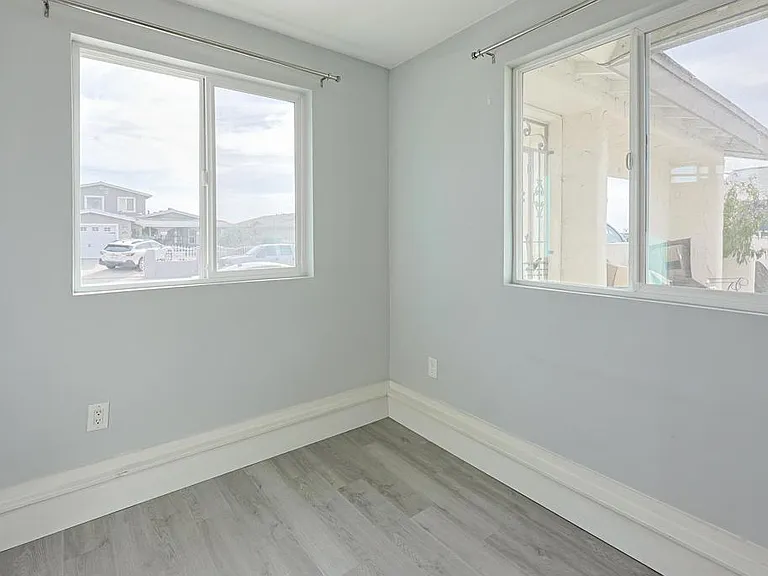 3774 Clavelita St #3774 — Photo 1