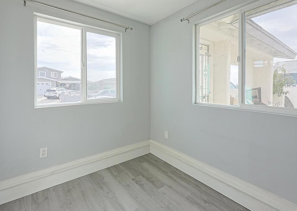 1st image of 3774 Clavelita St #3774