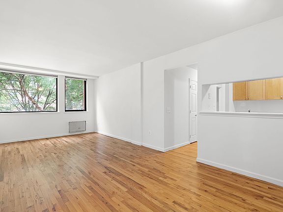 2nd image of 279 W 117th St APT 4V