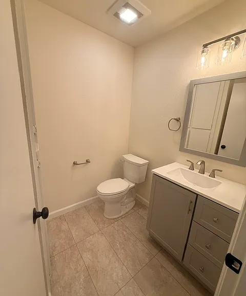 821 W California Ave #F — Photo 4