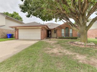 2324 Buckhorn Dr, Norman, OK 73072