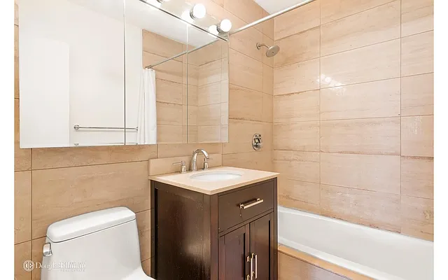 Rented by Douglas Elliman | media 14