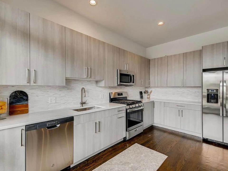 1st image of 2351 W North Ave #2E