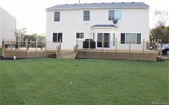 2nd image of 9168 Lakewood Dr