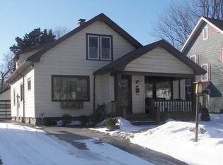 97 Medfield Dr, Irondequoit, NY 14609