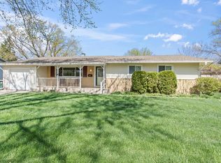 1162 E Patten Dr, Palatine, IL 60074