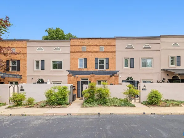 1638 Garden Ct, Charlottesville, VA 22901